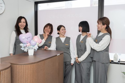 スタッフ一同（1）サムネイル